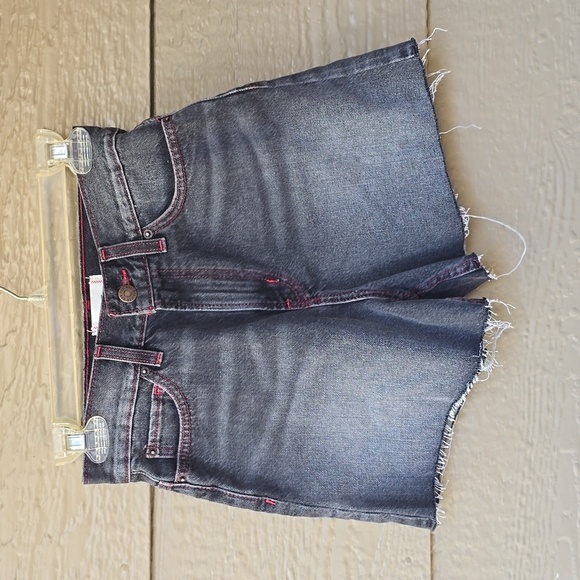 UO Urban Outfitters BDG Urban Outfitters A-Line Cutoff Denim Short - Picture 1 of 14